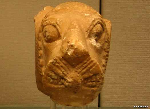 Sumerian lion head finial from Sippar